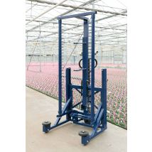 Easy removal of shelves from a Danish trolley